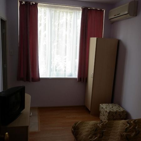 Ivanova Cheshma Guest House ヴァルナ エクステリア 写真