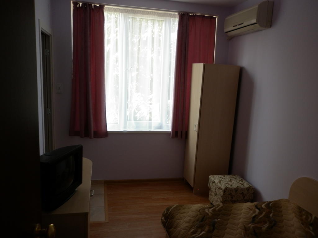 Ivanova Cheshma Guest House ヴァルナ エクステリア 写真