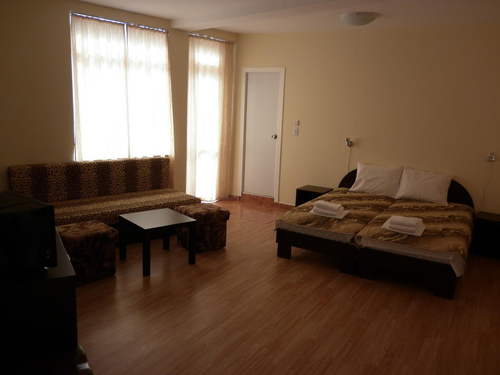 Ivanova Cheshma Guest House ヴァルナ エクステリア 写真
