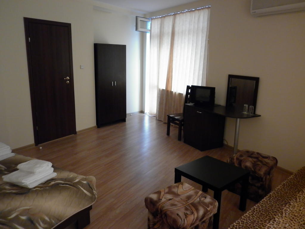 Ivanova Cheshma Guest House ヴァルナ エクステリア 写真